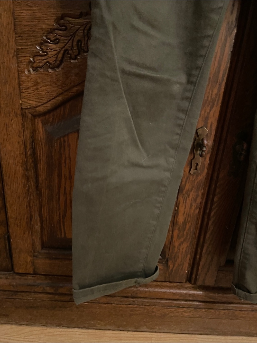 Jessica Simpson Olive Green Relaxed Skinny Cropped Women’s Jeans - Picture 5 of 10